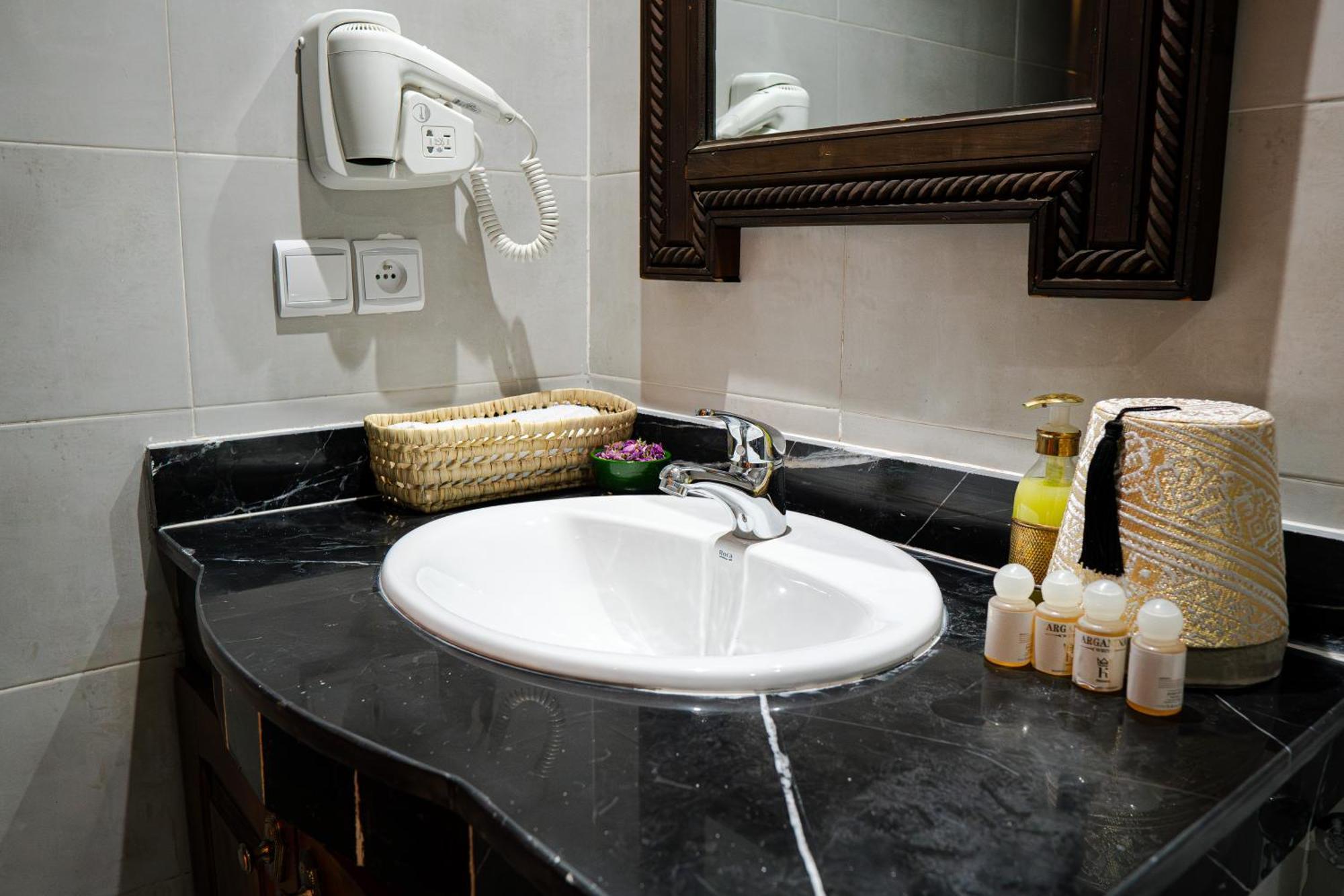 Darif'S Riad & Spa Фес Екстериор снимка
